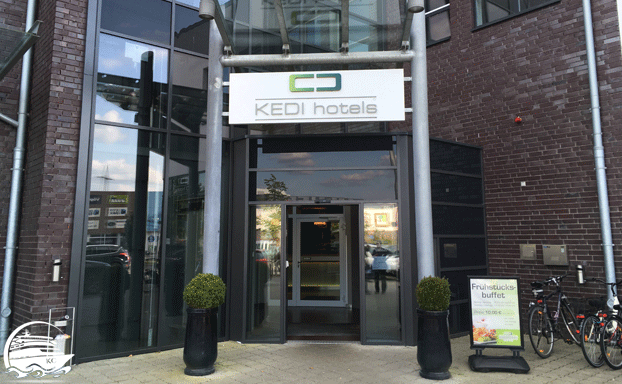 KEDI Hotel Papenburg - Eingangsbereich