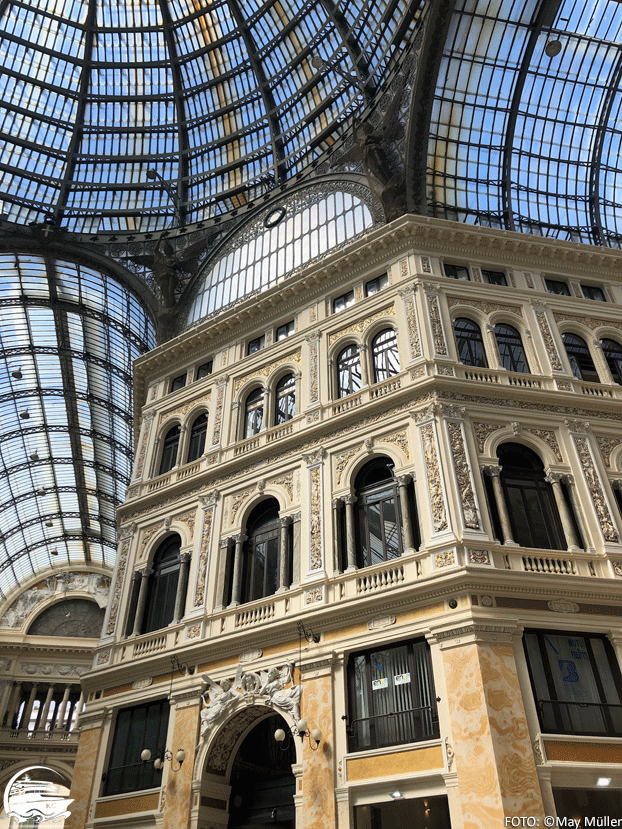Neapel auf eigene Faust - Die Galleria Umberto