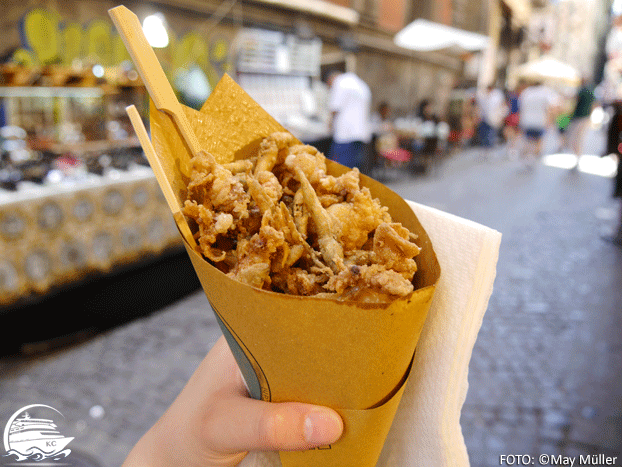 Neapel auf eigene Faust - Streetfood auf der Spaccanapoli