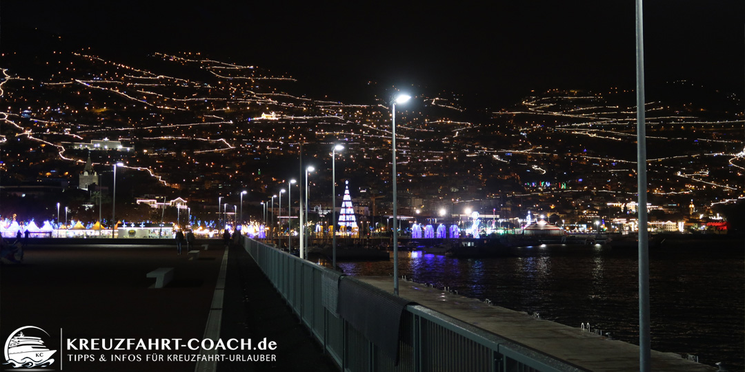 Madeira Sehenswürdigkeiten - Funchal bei Nacht