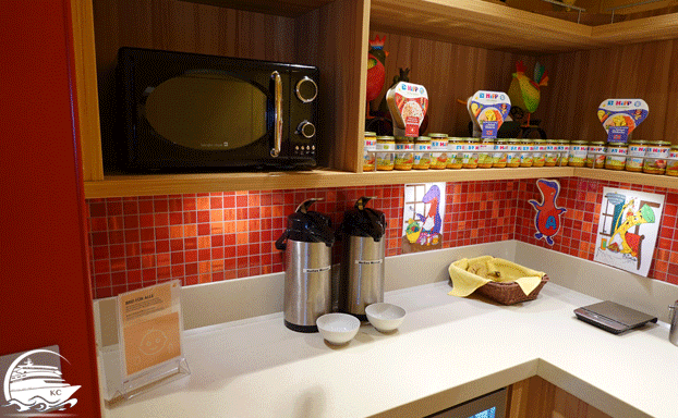 Baby-Corner - Babynahrung, Microwelle, heißes Wasser, ...