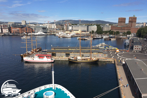 Kreuzfahrten ab Kiel - Kurzreise nach Oslo & Kopenhagen Blick vom Schiff auf den Hafen von Oslo